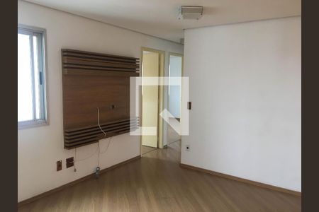 Sala de apartamento à venda com 3 quartos, 75m² em Vila Carmosina, São Paulo