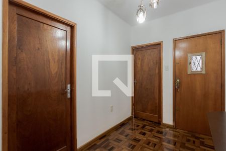 Hall de Entrada de apartamento à venda com 2 quartos, 75m² em Rio Branco, Porto Alegre