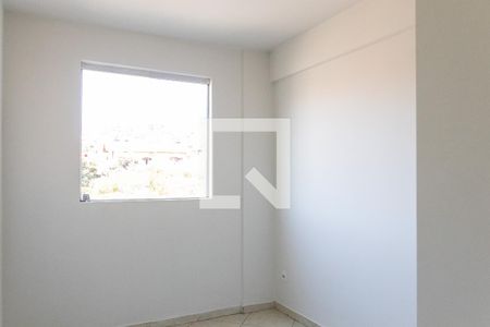 Quarto 1 de apartamento para alugar com 2 quartos, 56m² em Glória, Belo Horizonte