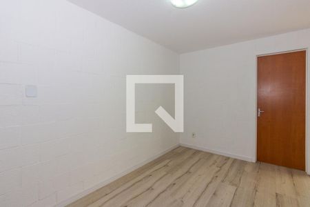 Sala de apartamento à venda com 2 quartos, 40m² em Rubem Berta, Porto Alegre