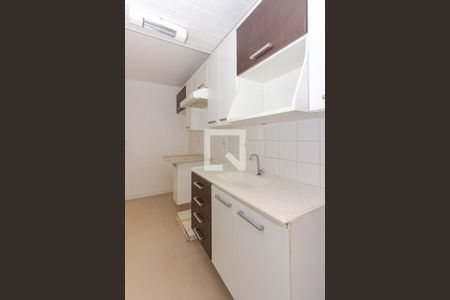 Cozinha de apartamento à venda com 2 quartos, 40m² em Rubem Berta, Porto Alegre