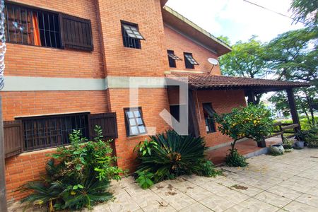 Casa para alugar com 145m², 3 quartos e 3 vagas Casa para alugar com 145m², 3 quartos e 3 vagasFachada