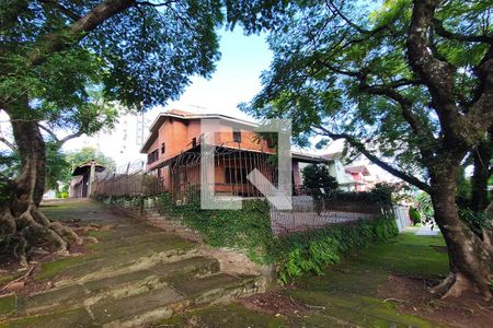 Casa para alugar com 145m², 3 quartos e 3 vagas Casa para alugar com 145m², 3 quartos e 3 vagasFachada