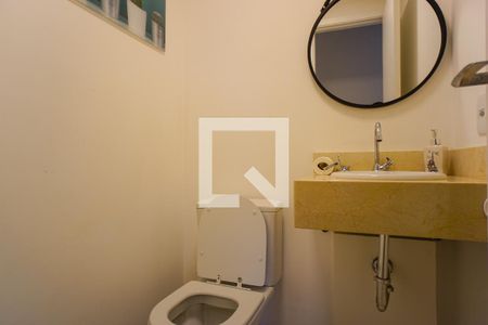 Lavabo de apartamento para alugar com 3 quartos, 120m² em Barra da Tijuca, Rio de Janeiro