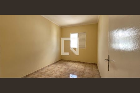 Quarto 1 de apartamento para alugar com 2 quartos, 56m² em Vila Virgínia, Itaquaquecetuba