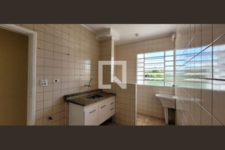 Cozinha de apartamento para alugar com 2 quartos, 56m² em Vila Virgínia, Itaquaquecetuba