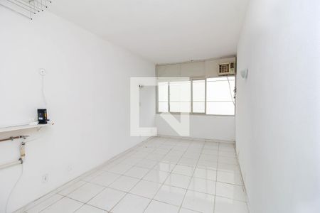 Quarto de kitnet/studio para alugar com 1 quarto, 30m² em Catete, Rio de Janeiro