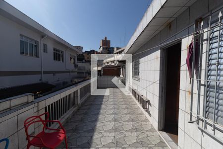 Varanda de casa à venda com 2 quartos, 133m² em Vila Mangalot, São Paulo