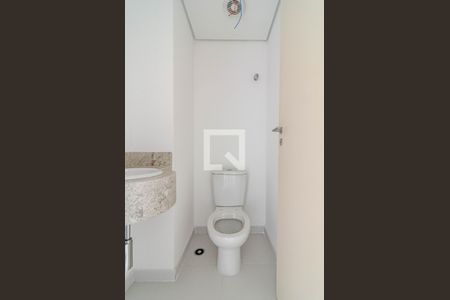 Lavabo de apartamento para alugar com 3 quartos, 68m² em Sumaré, São Paulo