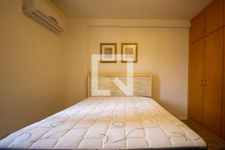 Quarto 01 de apartamento para alugar com 2 quartos, 67m² em Centro, Florianópolis