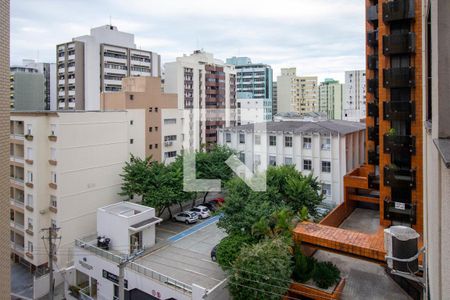 Vista da sala de apartamento para alugar com 2 quartos, 67m² em Centro, Florianópolis