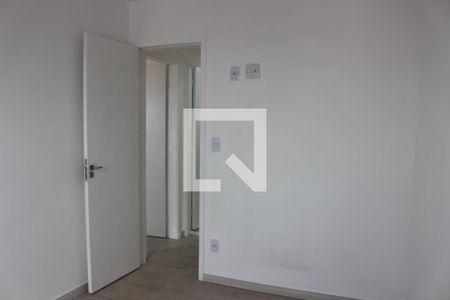 Quarto 1 de apartamento para alugar com 2 quartos, 45m² em Vila Carmosina, São Paulo