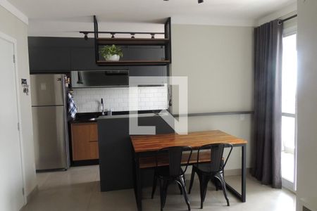 Sala de apartamento à venda com 2 quartos, 57m² em Fazenda Santa Cândida, Campinas