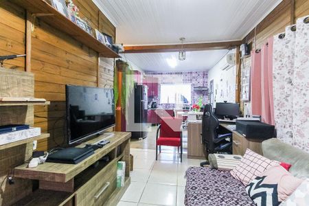Sala de casa à venda com 2 quartos, 150m² em Rubem Berta, Porto Alegre