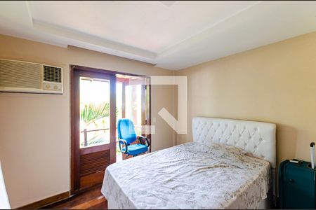 Quarto 2 de casa à venda com 3 quartos, 500m² em Piratininga, Niterói