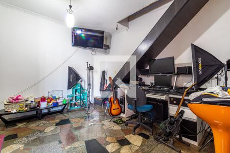 Casa à venda com 385m², 5 quartos e 2 vagas Casa à venda com 385m², 5 quartos e 2 vagasCasa Secundária