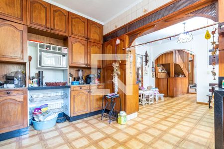 Casa à venda com 385m², 5 quartos e 2 vagas Casa à venda com 385m², 5 quartos e 2 vagasCozinha