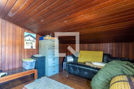 Casa à venda com 385m², 5 quartos e 2 vagas Casa à venda com 385m², 5 quartos e 2 vagasSótão