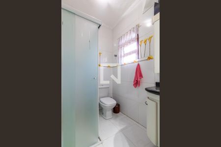 Casa à venda com 385m², 5 quartos e 2 vagas Casa à venda com 385m², 5 quartos e 2 vagasBanheiro da Suíte 2