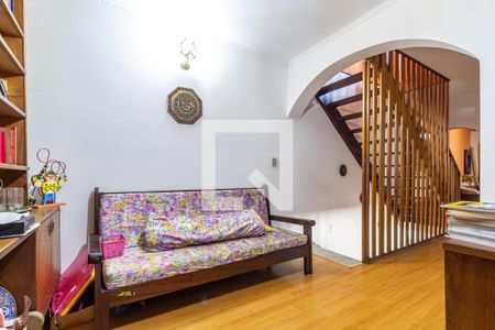 Casa à venda com 385m², 5 quartos e 2 vagas Casa à venda com 385m², 5 quartos e 2 vagasHall Superior