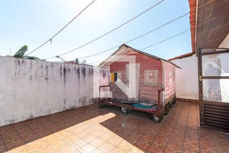 Casa à venda com 385m², 5 quartos e 2 vagas Casa à venda com 385m², 5 quartos e 2 vagasVaranda do Sótão