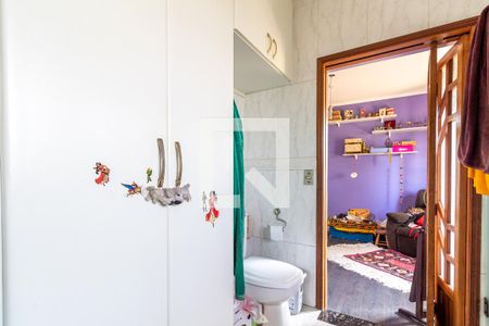 Casa à venda com 385m², 5 quartos e 2 vagas Casa à venda com 385m², 5 quartos e 2 vagasBanheiro da Suíte 1