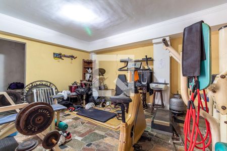 Casa à venda com 385m², 5 quartos e 2 vagas Casa à venda com 385m², 5 quartos e 2 vagasQuarto de Serviço