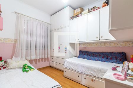 Casa à venda com 385m², 5 quartos e 2 vagas Casa à venda com 385m², 5 quartos e 2 vagasQuarto