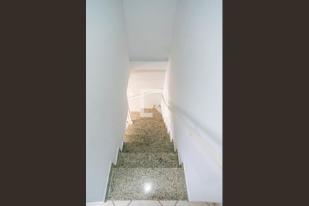 Escadas de casa de condomínio à venda com 2 quartos, 80m² em Vila Amalia (zona Norte), São Paulo