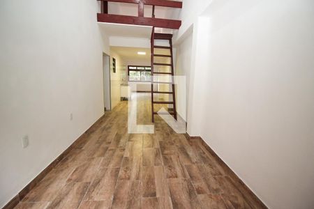 Sala de estar de casa para alugar com 4 quartos, 140m² em Nonoai, Porto Alegre