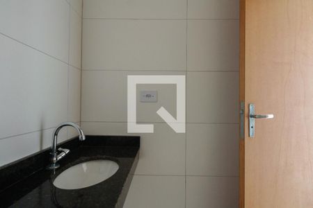 Banheiro  de apartamento para alugar com 2 quartos, 40m² em Vila Aricanduva, São Paulo