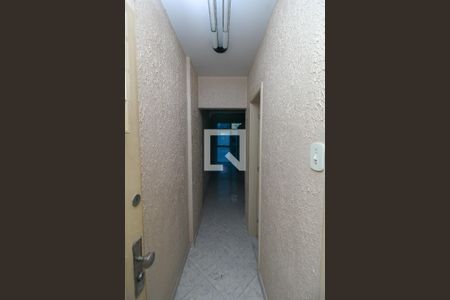 Corredor de Entrada de kitnet/studio para alugar com 1 quarto, 50m² em Centro, Rio de Janeiro