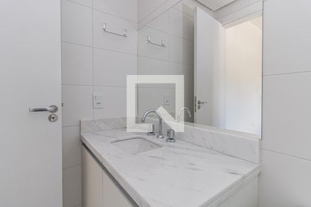 Banheiro da suite de apartamento para alugar com 2 quartos, 65m² em São João, Porto Alegre