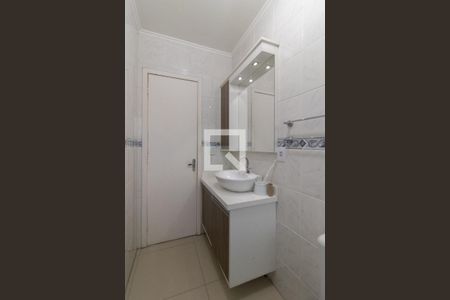 Banheiro de apartamento à venda com 3 quartos, 196m² em Teresópolis, Porto Alegre