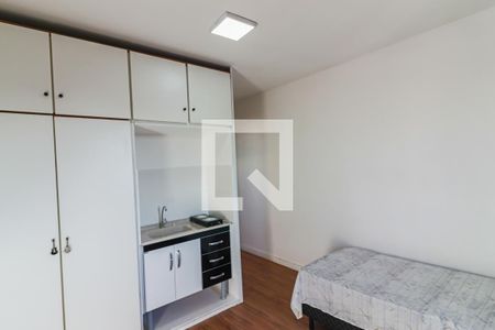 Quarto / Cozinha de kitnet/studio para alugar com 1 quarto, 15m² em Jardim Bonfiglioli, São Paulo