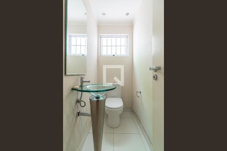 Banheiro  de casa à venda com 4 quartos, 200m² em Vila Rosália, Guarulhos