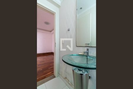 Banheiro  de casa à venda com 4 quartos, 200m² em Vila Rosália, Guarulhos