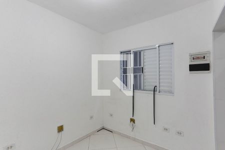 Quarto de casa para alugar com 1 quarto, 45m² em Parque Paineiras, São Paulo