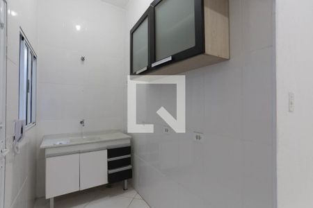 Cozinha de casa para alugar com 1 quarto, 45m² em Parque Paineiras, São Paulo