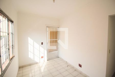 Sala de casa para alugar com 2 quartos, 74m² em Vila Campanela, São Paulo