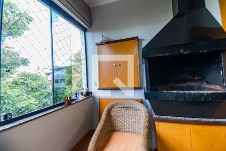 Varanda com churrasqueira de apartamento à venda com 3 quartos, 100m² em Jardim Itu, Porto Alegre