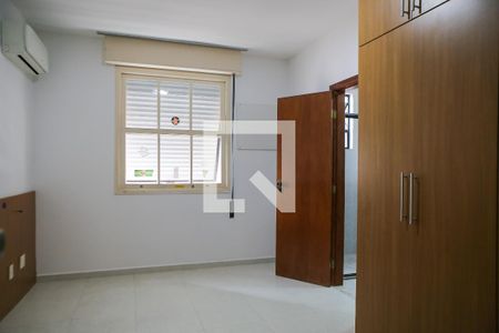 Suíte de apartamento para alugar com 3 quartos, 145m² em Pompéia, Santos