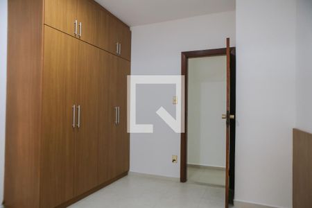 Suíte de apartamento para alugar com 3 quartos, 145m² em Pompéia, Santos
