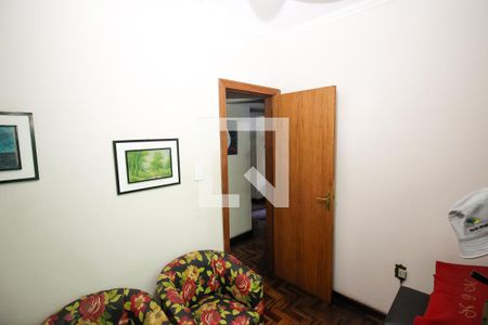 Casa à venda com 178m², 4 quartos e 1 vaga Casa à venda com 178m², 4 quartos e 1 vagaEscritório