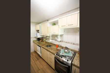 Casa à venda com 178m², 4 quartos e 1 vaga Casa à venda com 178m², 4 quartos e 1 vagaCozinha