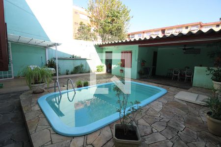 Casa à venda com 178m², 4 quartos e 1 vaga Casa à venda com 178m², 4 quartos e 1 vagaPiscina