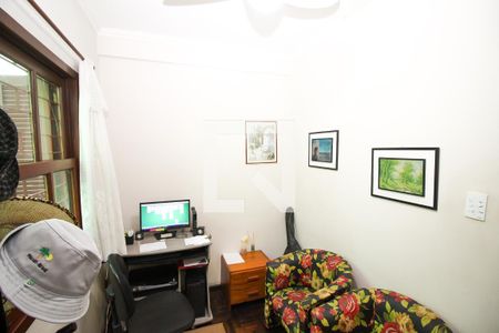 Casa à venda com 178m², 4 quartos e 1 vaga Casa à venda com 178m², 4 quartos e 1 vagaEscritório