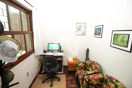 Casa à venda com 178m², 4 quartos e 1 vaga Casa à venda com 178m², 4 quartos e 1 vagaEscritório