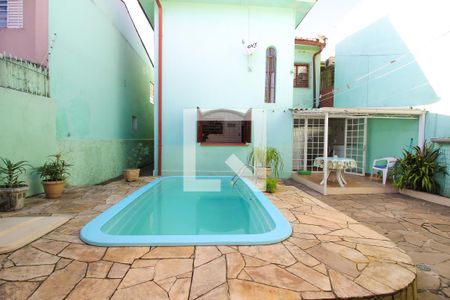 Casa à venda com 178m², 4 quartos e 1 vaga Casa à venda com 178m², 4 quartos e 1 vagaPiscina