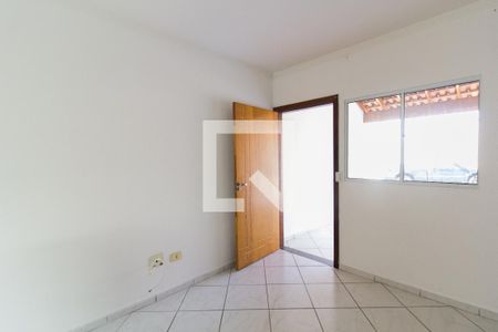 Sala de casa de condomínio para alugar com 2 quartos, 70m² em Jardim Helena Cristina, Sorocaba